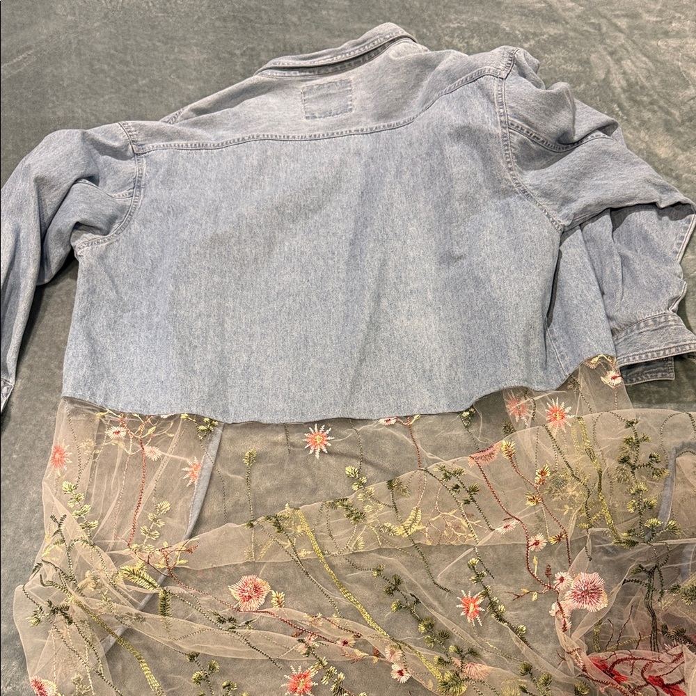Levi's Light Blue Denim Duster w Sheer Floral Embroidered Length, size XL NWOT - Picture 9 of 10